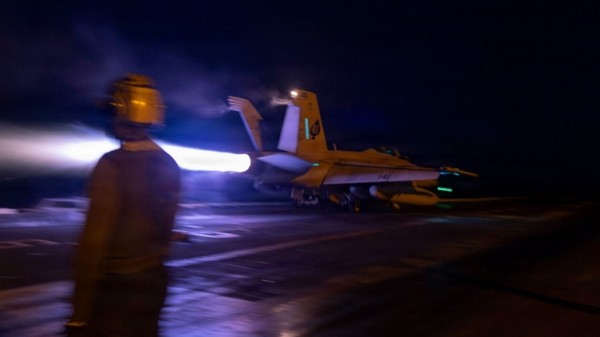 سێنتکۆم: تەواوی کەشتییە جەنگییەکانی ئێران لە کەنداوی عومان کشاونەتەوە